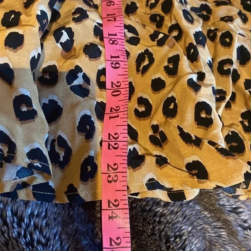 A new day vintage Leopard print Elegant long sleeves V-neck blouse Sz L - Picture 7 of 14